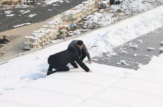 1MW屋頂光伏電站如何除雪？這個業(yè)主的建議真好！